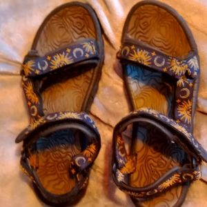 Teva Women's Sun and Moon Pretty Rugged Sport Sandals Size US 10